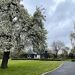 Villa Luxurious 5-suite Near Deauville