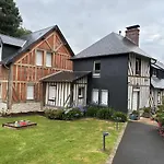 Villa Luxurious 5-suite Near Deauville *