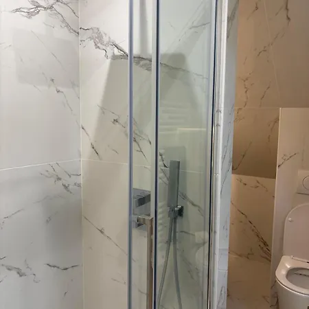 Luxurious 5-suite Near Deauville *