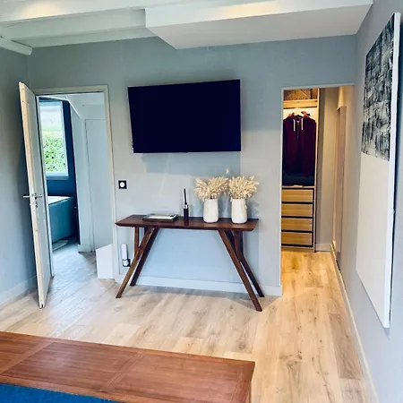 Luxurious 5-suite Near Deauville Villa *