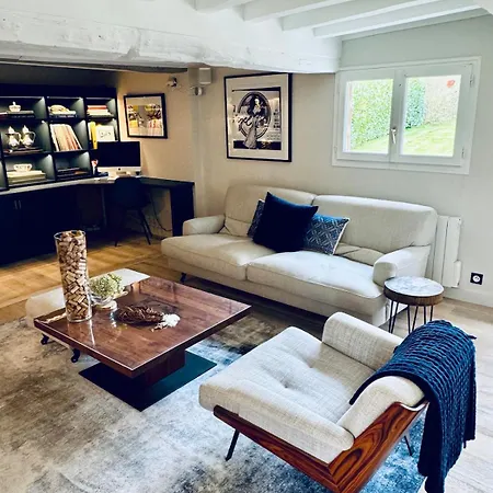 Villa Luxurious 5-suite Near Deauville *
