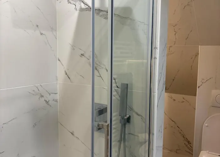 Luxurious 5-suite Near Deauville *