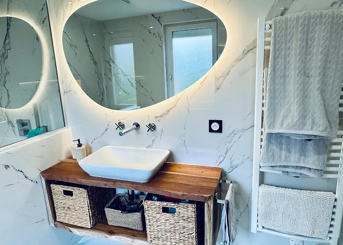 Luxurious 5-suite Near Deauville Vauville