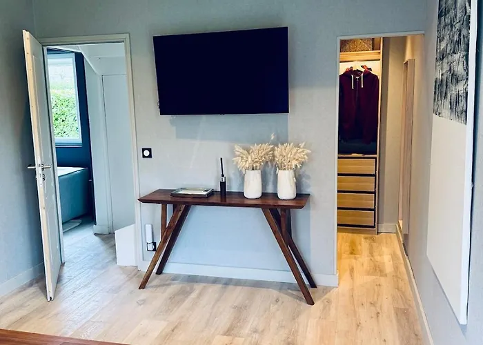 Luxurious 5-suite Near Deauville 别墅 *